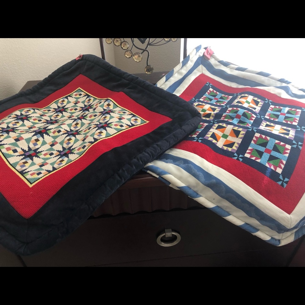 One pairs Needle point Cushion cover